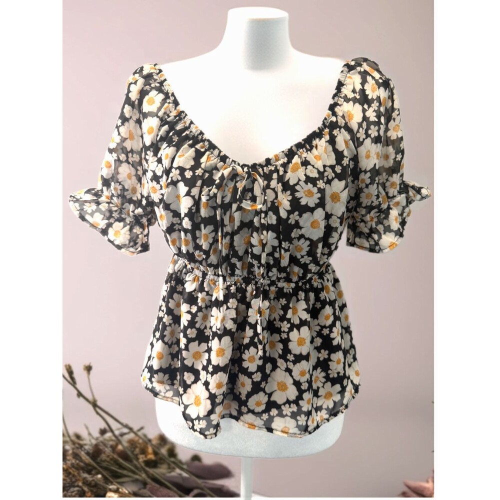 Countrycore Daisy Floral puff sleeve scoop neck